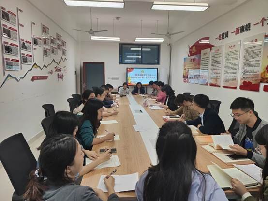 旅游系师生党支部开展“深刻领悟‘两个确立’的决定性意义 坚决做到‘两个维护’”主题党日活动