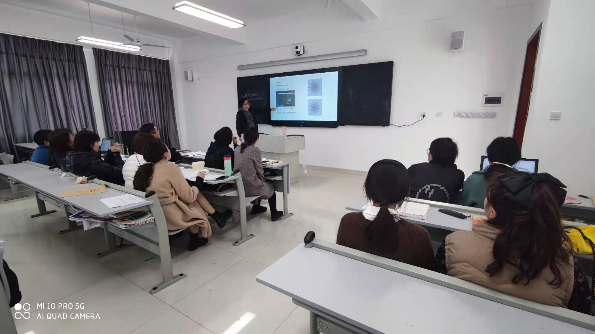 文化艺术系“三课”活动顺利举办 文化艺术系“三课”活动顺利举办