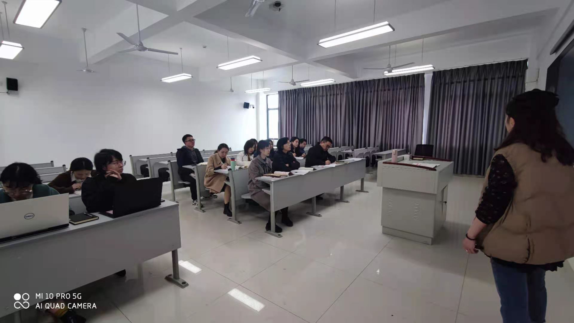 文化艺术系“三课”活动顺利举办 文化艺术系“三课”活动顺利举办