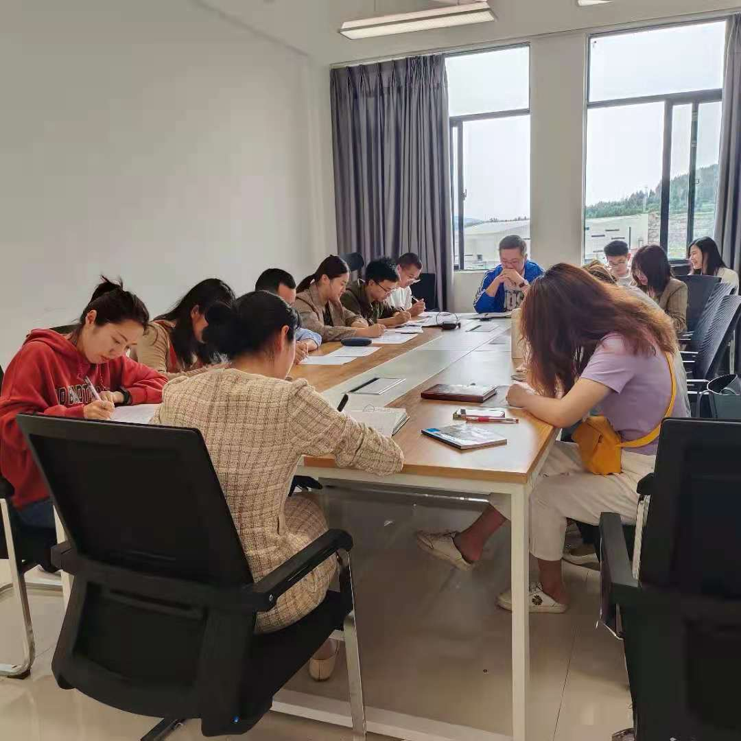 旅游系期中教学检查座谈会