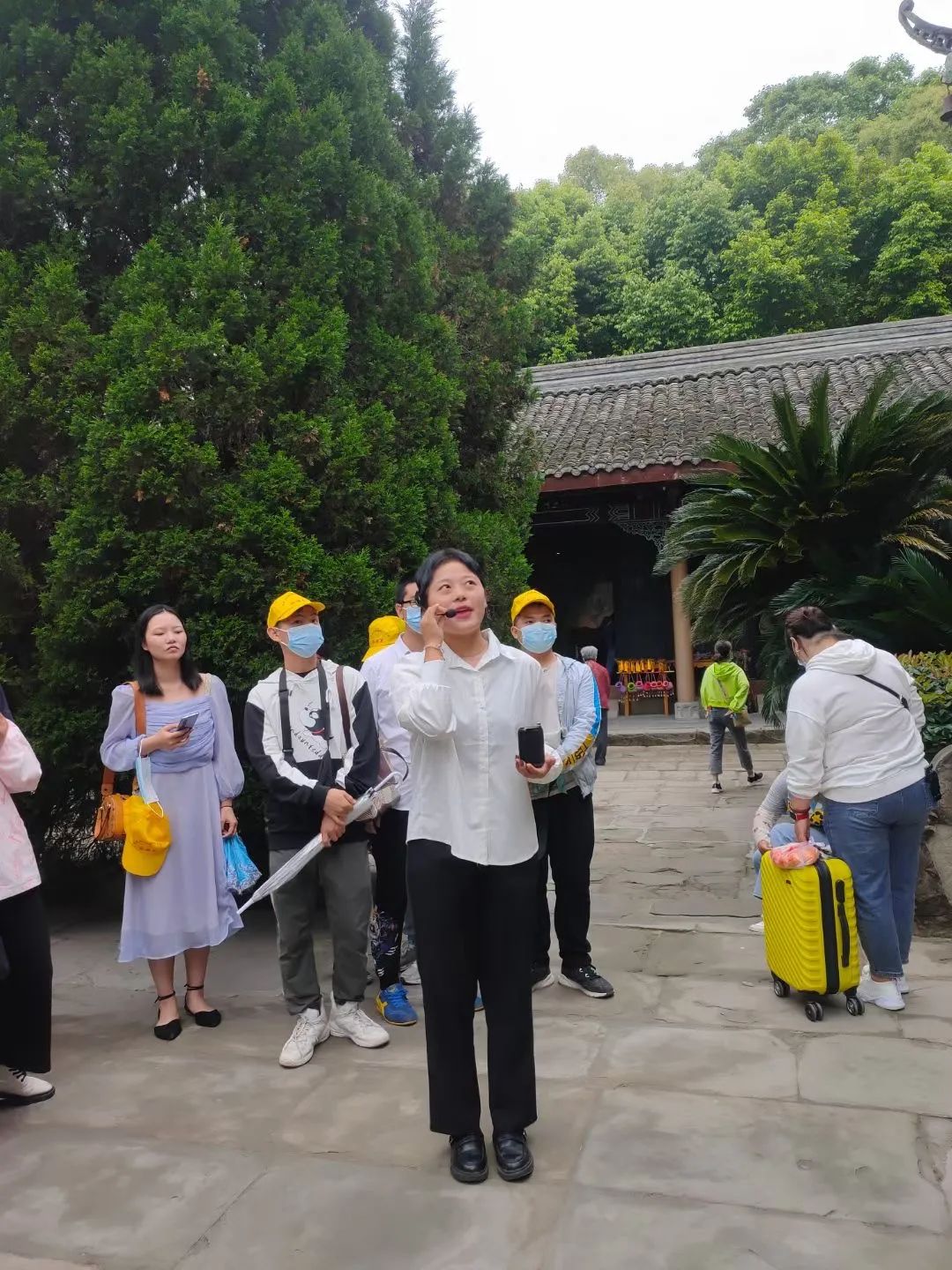 我系600余名学生走进阆中古城景区开展实践教育！