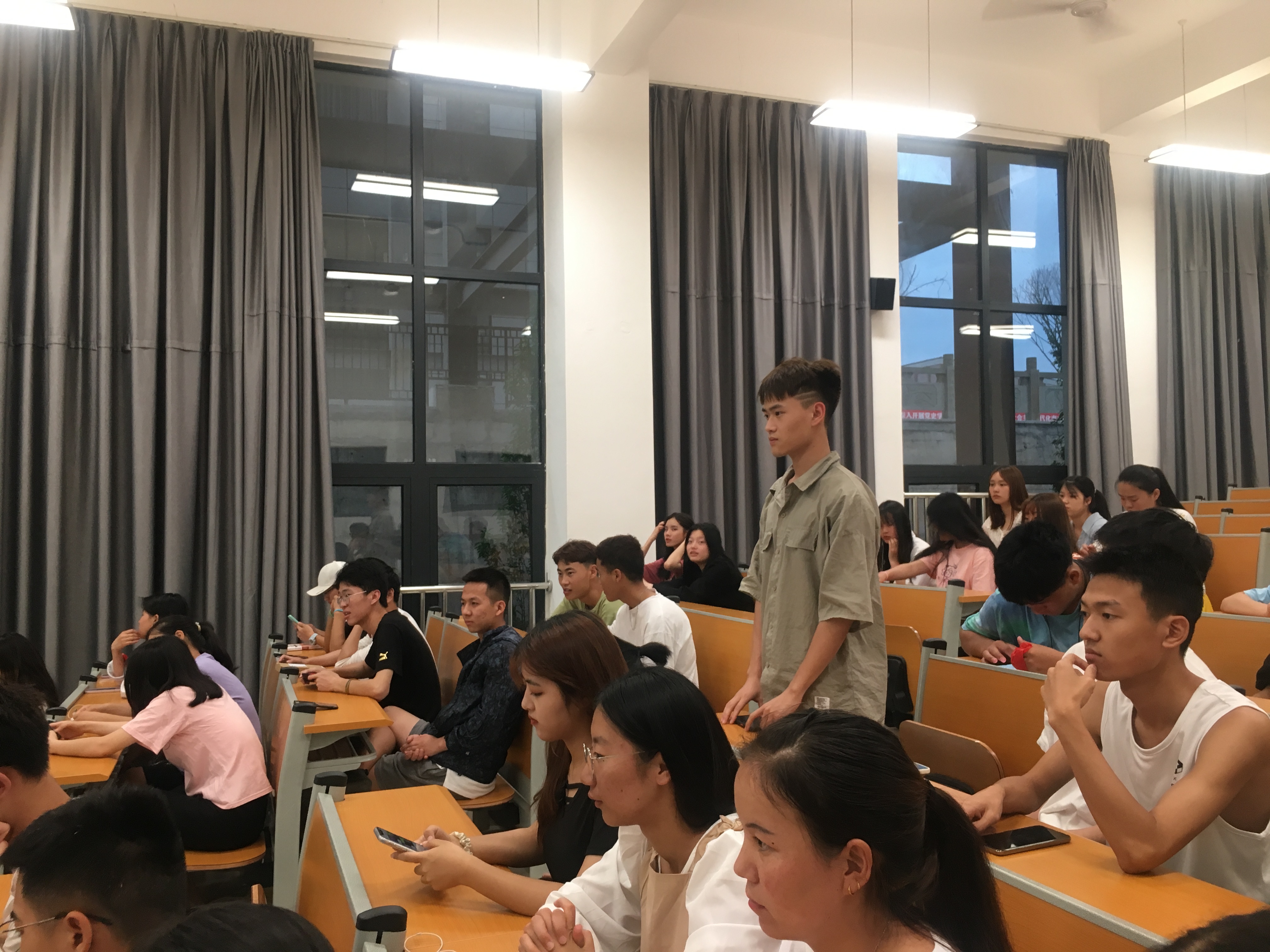 寝室卫生安全主题会议