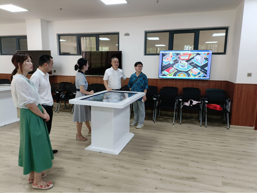 雅安职业技术学院经济与管理学院胡祥昌院长一行来我系考察交流