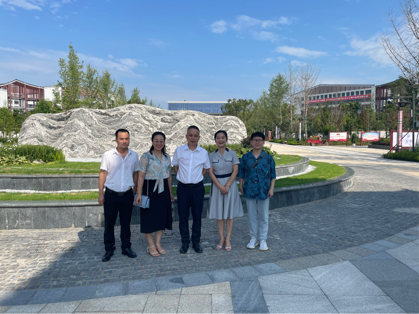 雅安职业技术学院经济与管理学院胡祥昌院长一行来我系考察交流