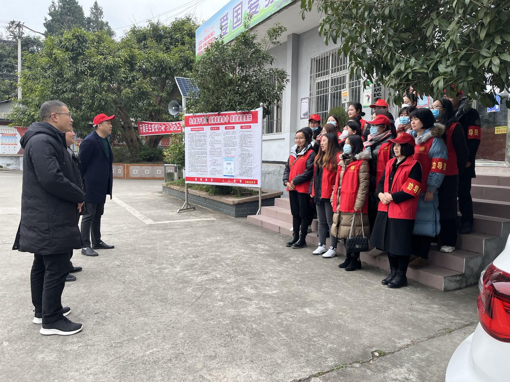 经管系党支部赴河溪街道开展创文创卫志愿服务活动