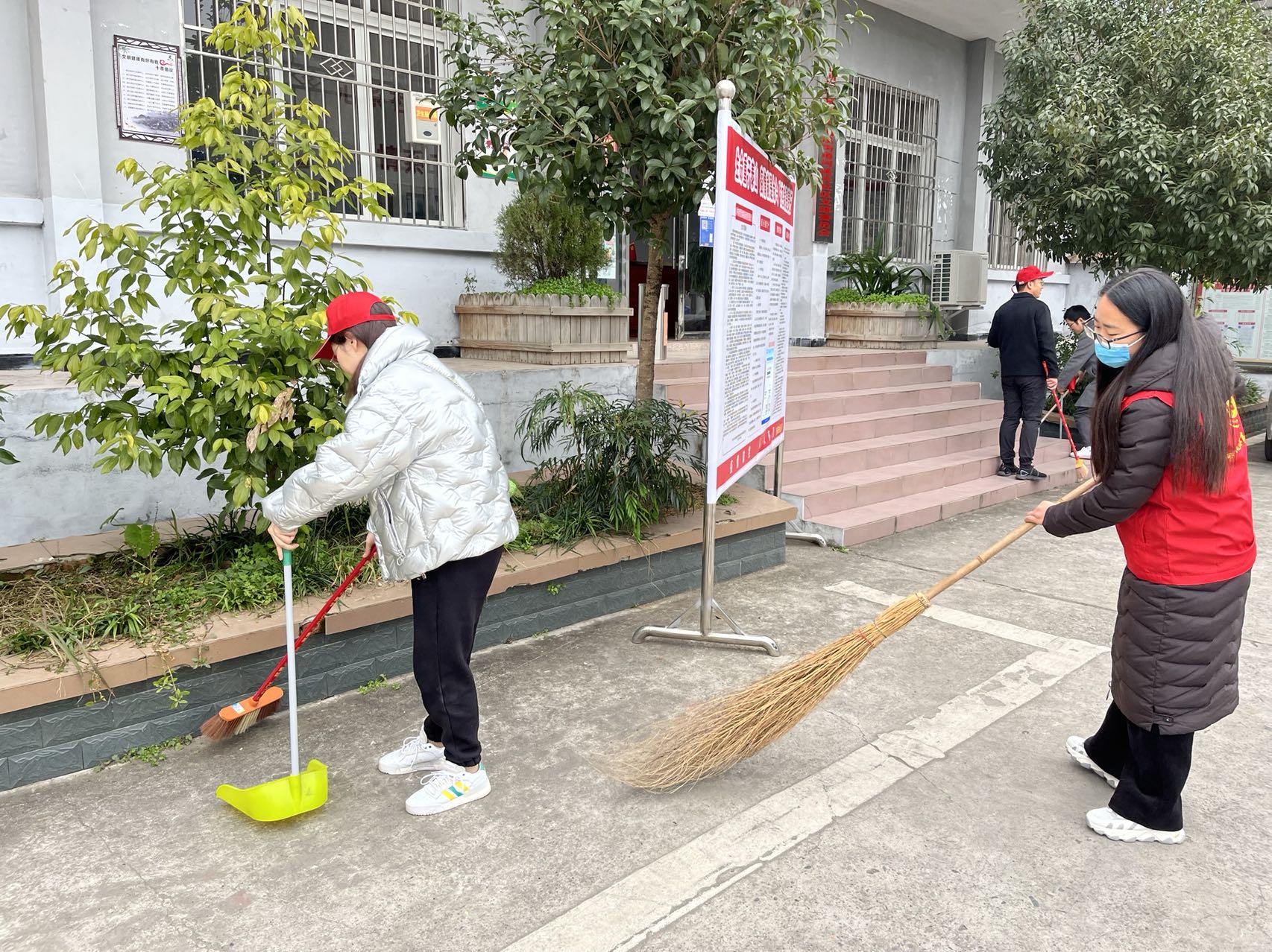 经管系党支部赴河溪街道开展创文创卫志愿服务活动