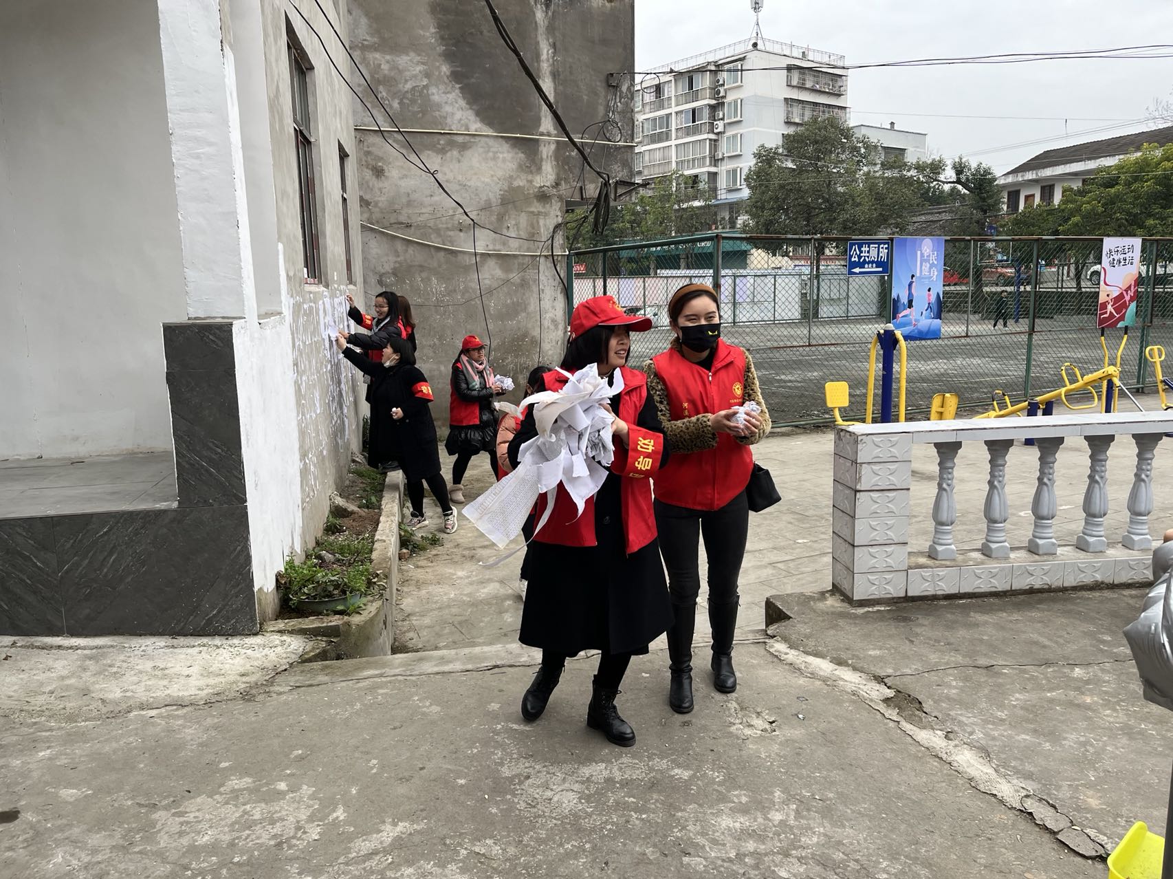 经管系党支部赴河溪街道开展创文创卫志愿服务活动